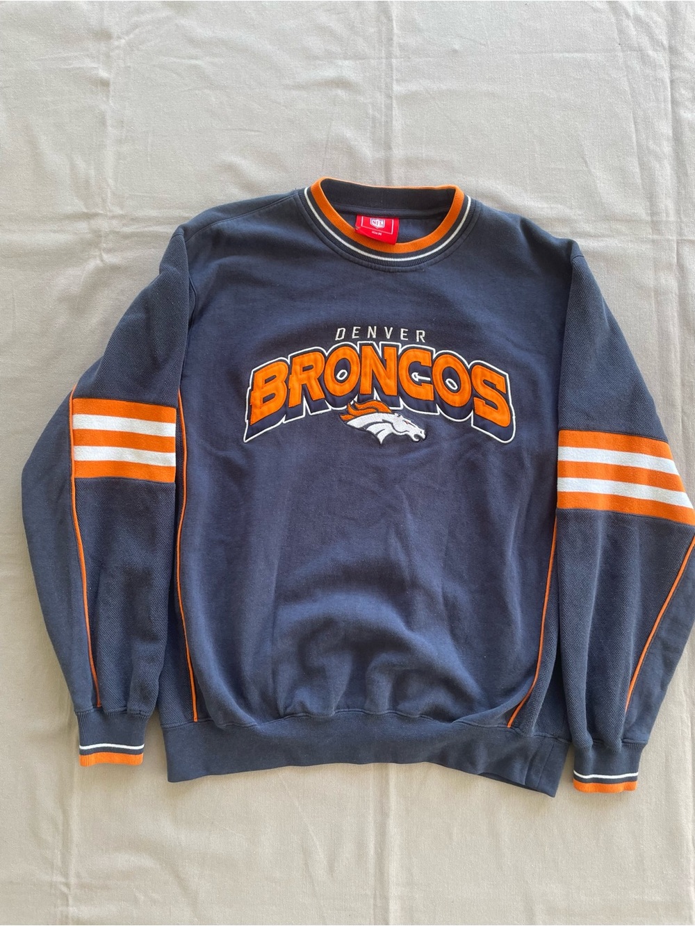 Vintage Lee Sport Denver Broncos Sweatshirt Large NFL Football Size Medium GUC